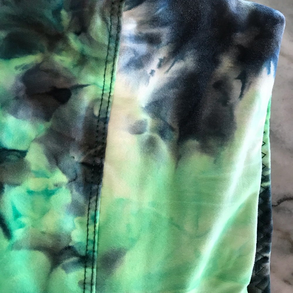 New Mix high Wasted Tie Dye Biker Shorts - Picture 6 of 6